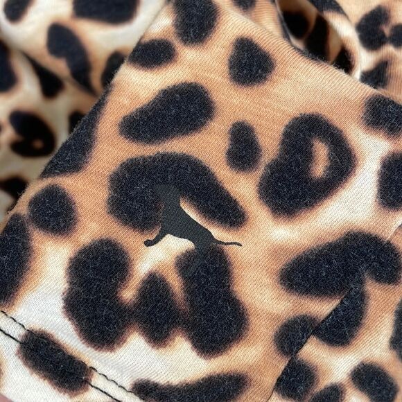 PINK Victoria’s Secret cheetah/leopard print crew neck t-shirt, XS - Picture 3 of 4